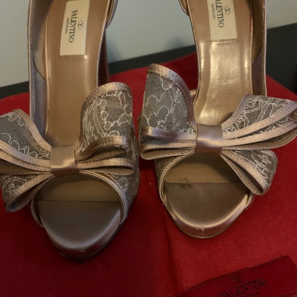 Valentino D’Orsay heels - Picture 2 of 8